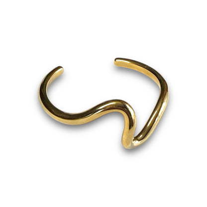 Gold Stainless Steel Wavy Cuff Bangle – Elegant Minimalist Bracelet for Everyday Wear